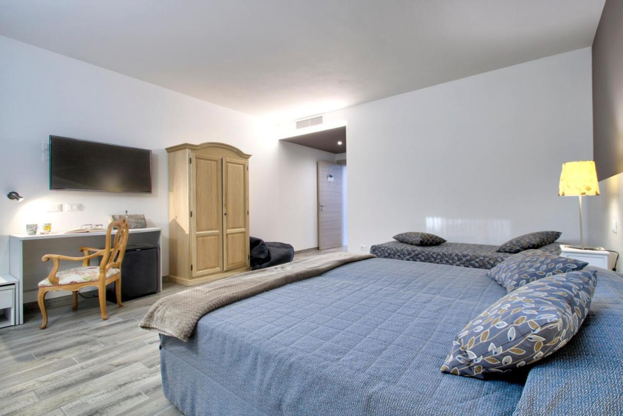 Resilienza Hotel Mira Exterior photo