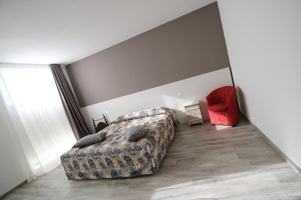 Resilienza Hotel Mira Exterior photo